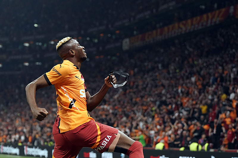 Galatasaray’dan Şampiyonlar Ligi için dev hamle! Transferde yer yerinden oynayacak
