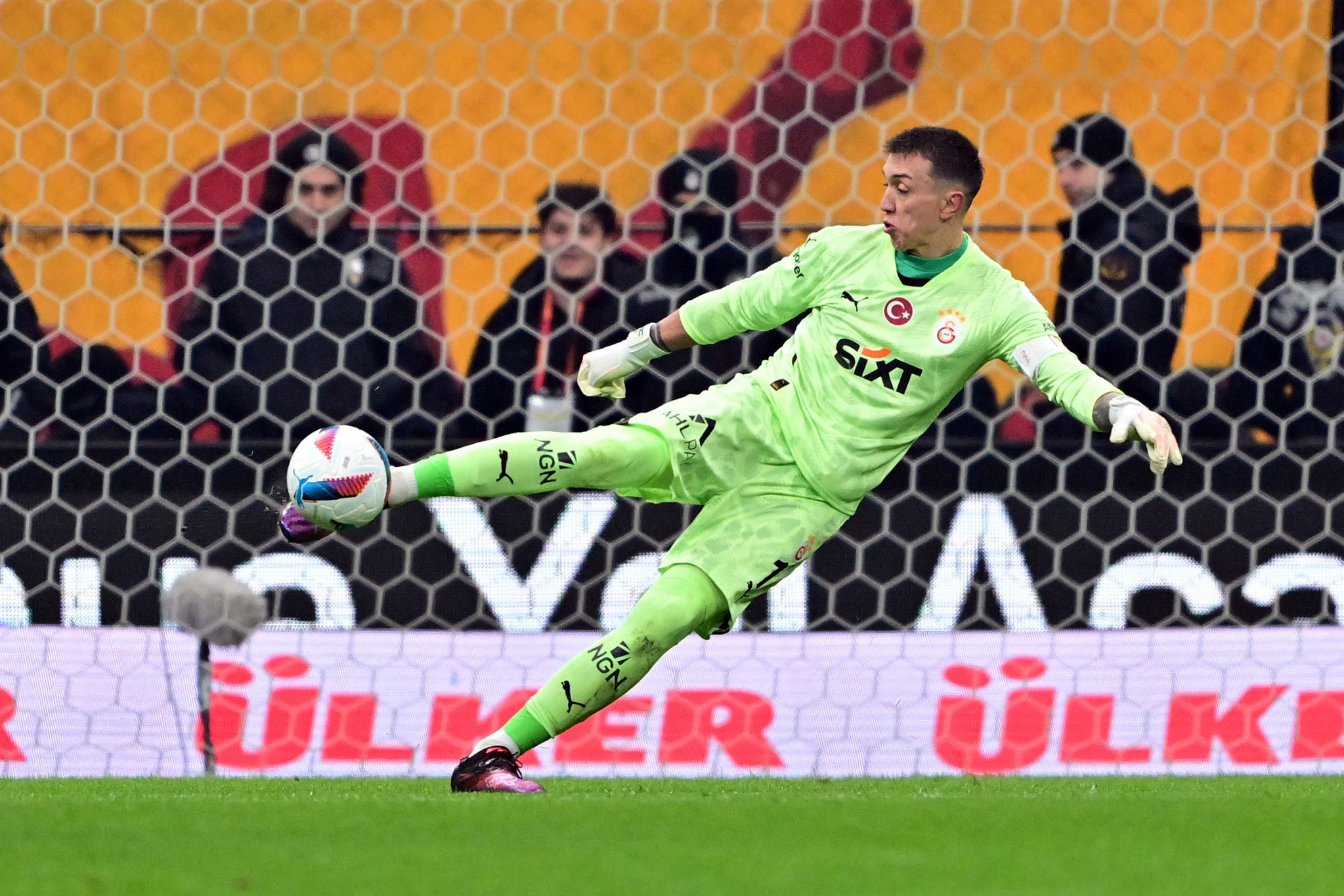 GALATASARAY HABERİ | Fernando Muslera için çizme iddiası! Uruguay’a geri döneceği konuşuluyordu