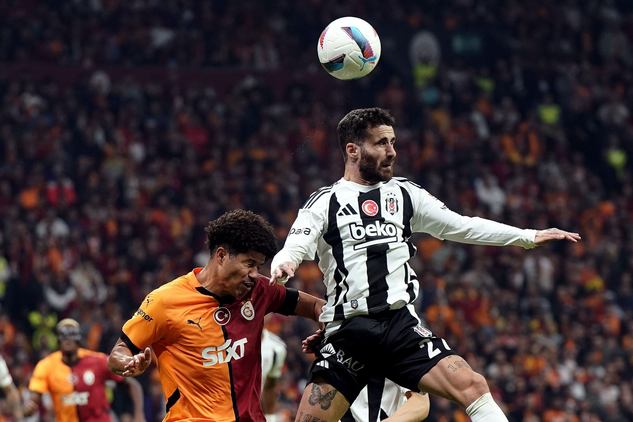 Galatasaray’dan Beşiktaş ve Fenerbahçe maçlarına özel tarihi prim!