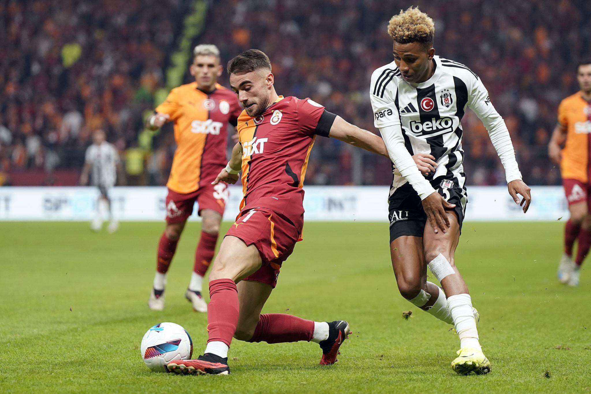 Galatasaray’dan Beşiktaş ve Fenerbahçe maçlarına özel tarihi prim!