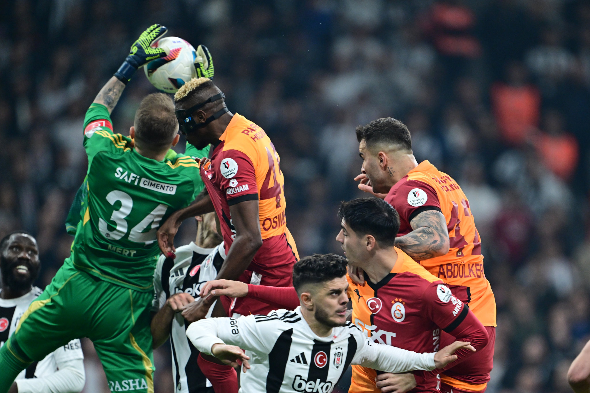TRANSFER HABERİ: Galatasaray’dan Beşiktaş maçı sonrası radikal karar! Yıldız ismin bileti kesildi