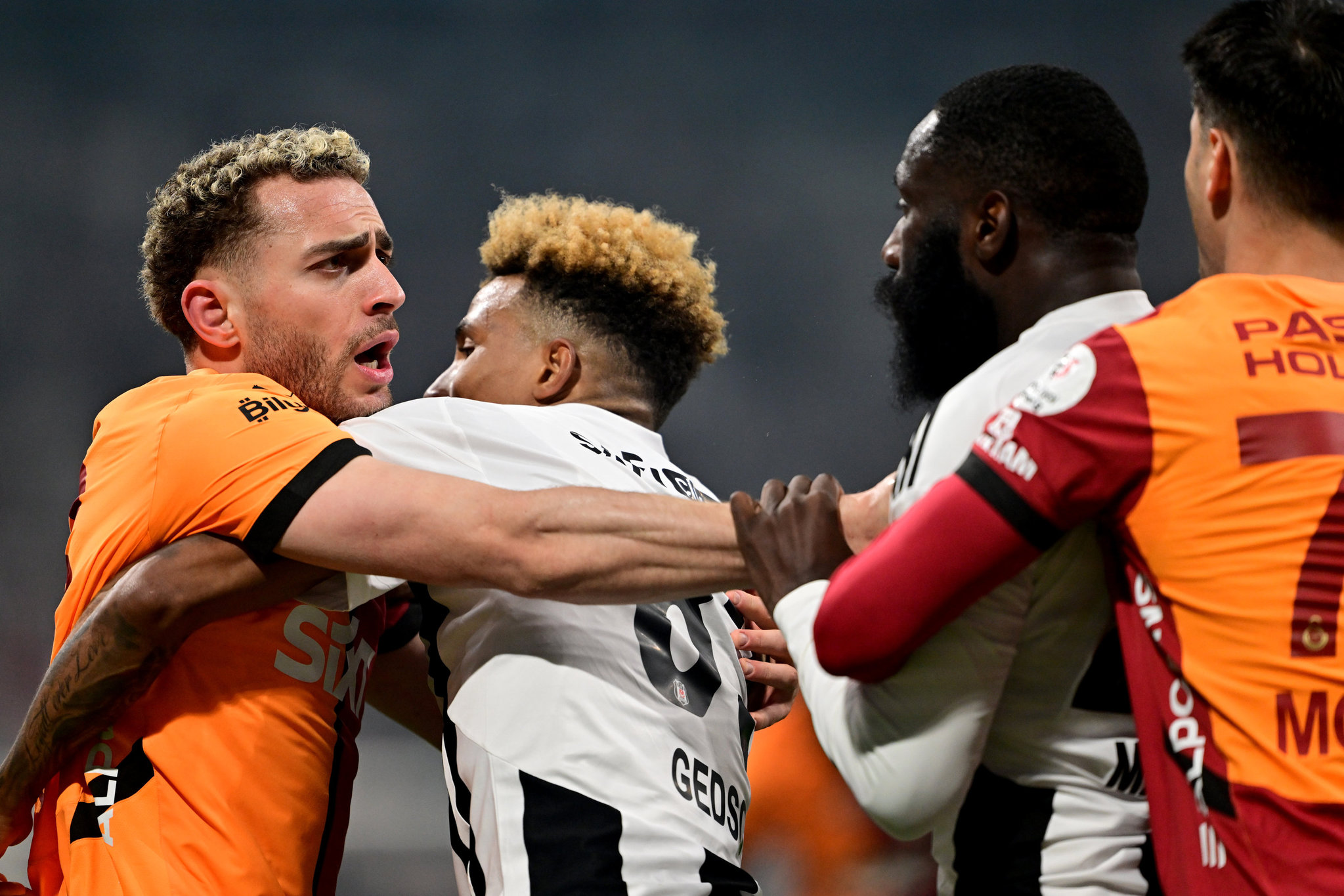 TRANSFER HABERİ: Galatasaray’dan Beşiktaş maçı sonrası radikal karar! Yıldız ismin bileti kesildi