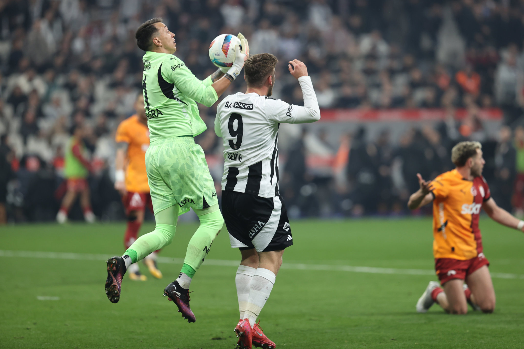 TRANSFER HABERİ: Galatasaray’dan Beşiktaş maçı sonrası radikal karar! Yıldız ismin bileti kesildi