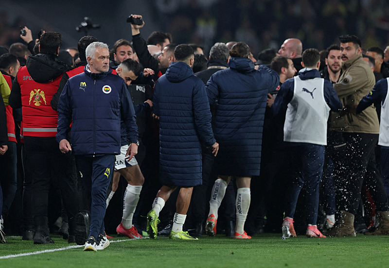 FENERBAHÇE HABERİ - Jose Mourinho kaç maç ceza alacak? İşte TFF’nin disiplin talimatı