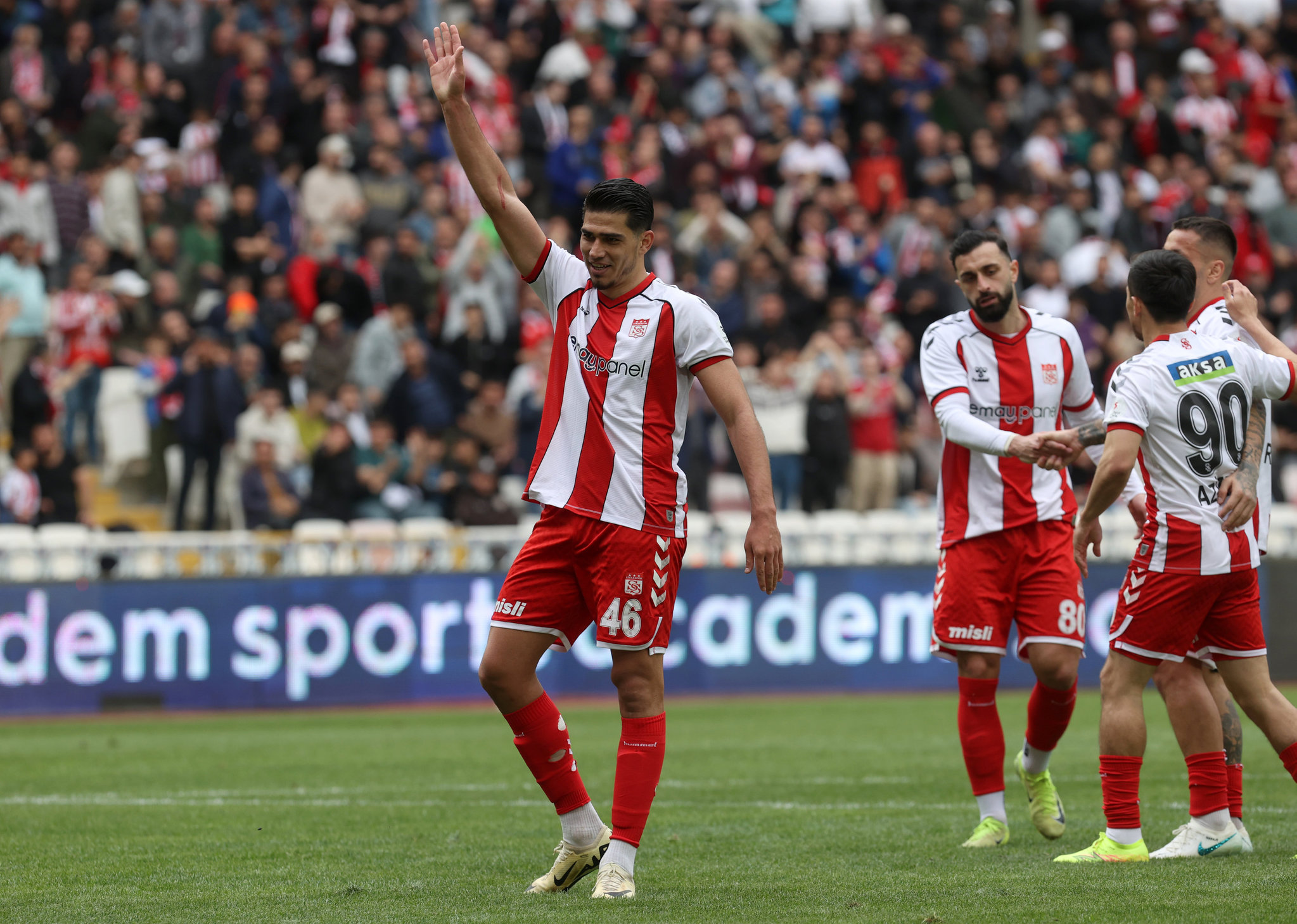 Galatasaray’a Süper Lig’den flaş transfer! Bunu kimse beklemiyordu