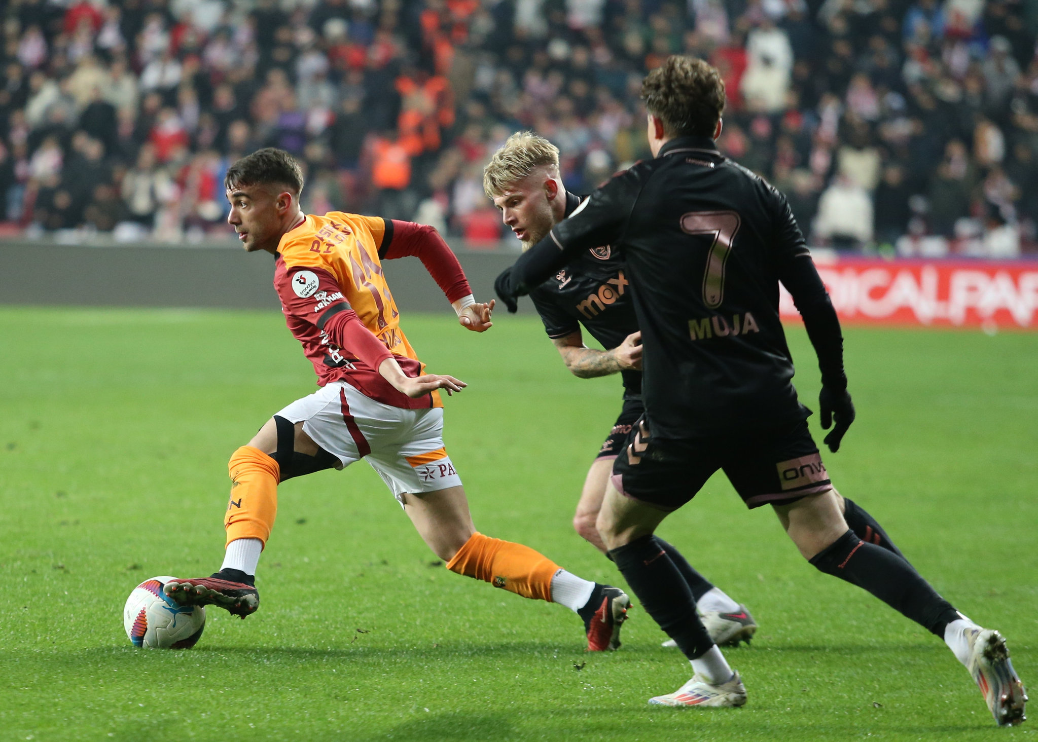 TRANSFER HABERİ: Galatasaray’da son dakika! 4 yıllık anlaşma sağlandı