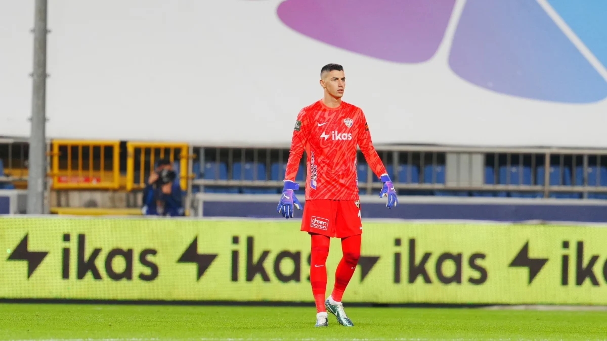 Berke Özer Galatasaray’a transfer olacak mı? Genç eldiven tercihini yaptı