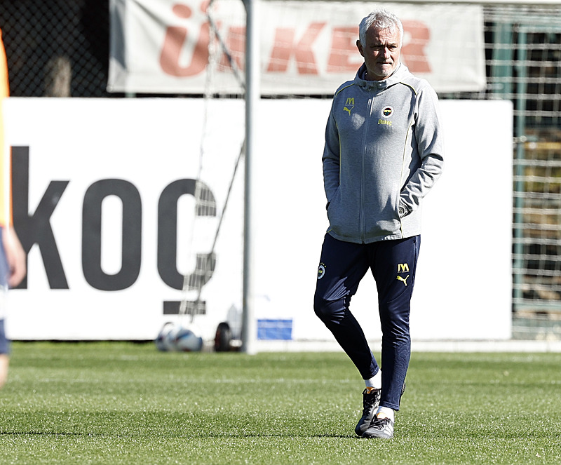 TRANSFER HABERİ: Fenerbahçe’ye yıldız yağacak! İşte Kanarya’nın yeni golcü hedefi