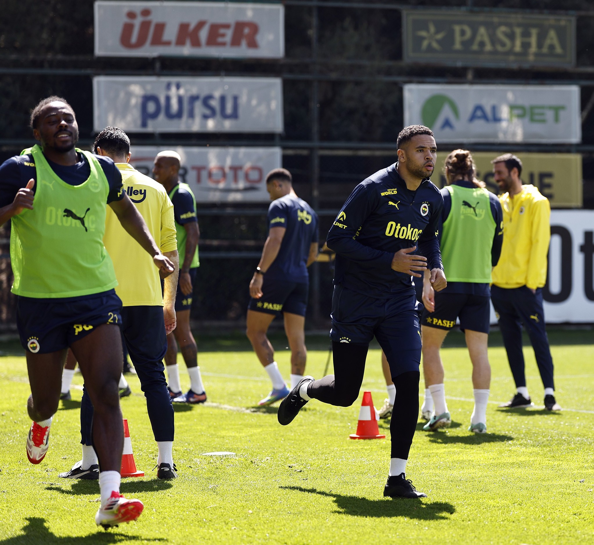 TRANSFER HABERİ: Fenerbahçe’deki ayrılıkları tek tek açıkladı! Gelecek sezon takımda yoklar