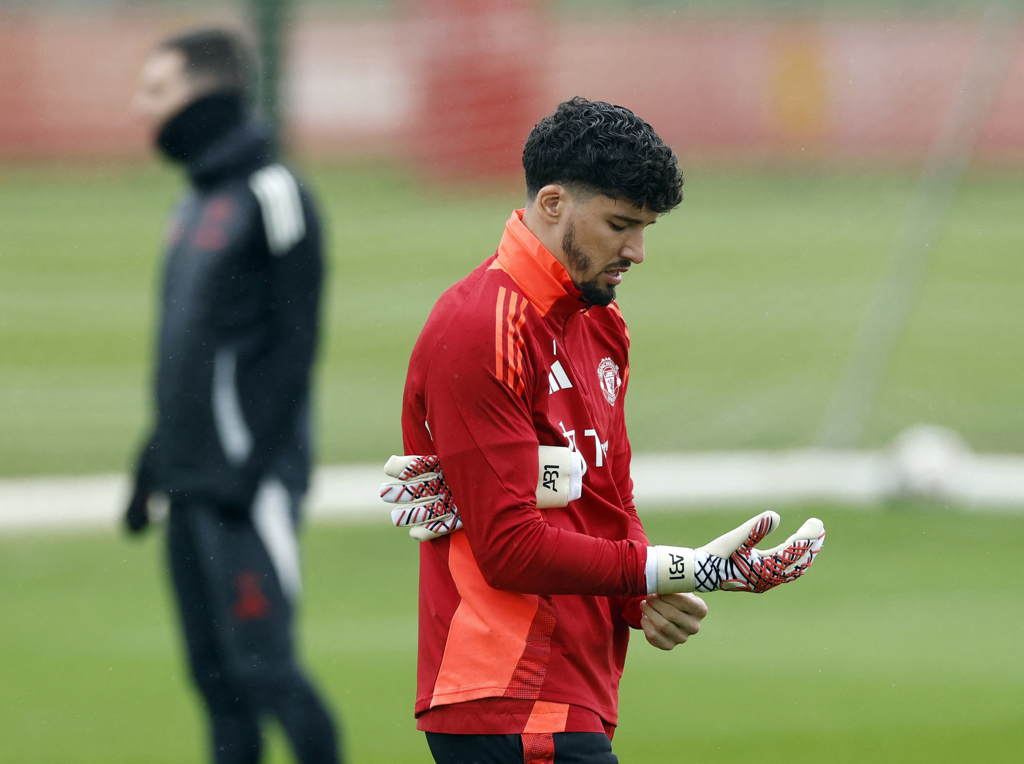 TRANSFER HABERİ: Altay Bayındır Süper Lig’e dönüyor! İşte yeni adresi