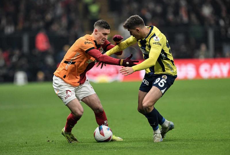 TRANSFER HABERLERİ | Okan Buruk biletini kesti! Galatasaray’da o isim yolcu