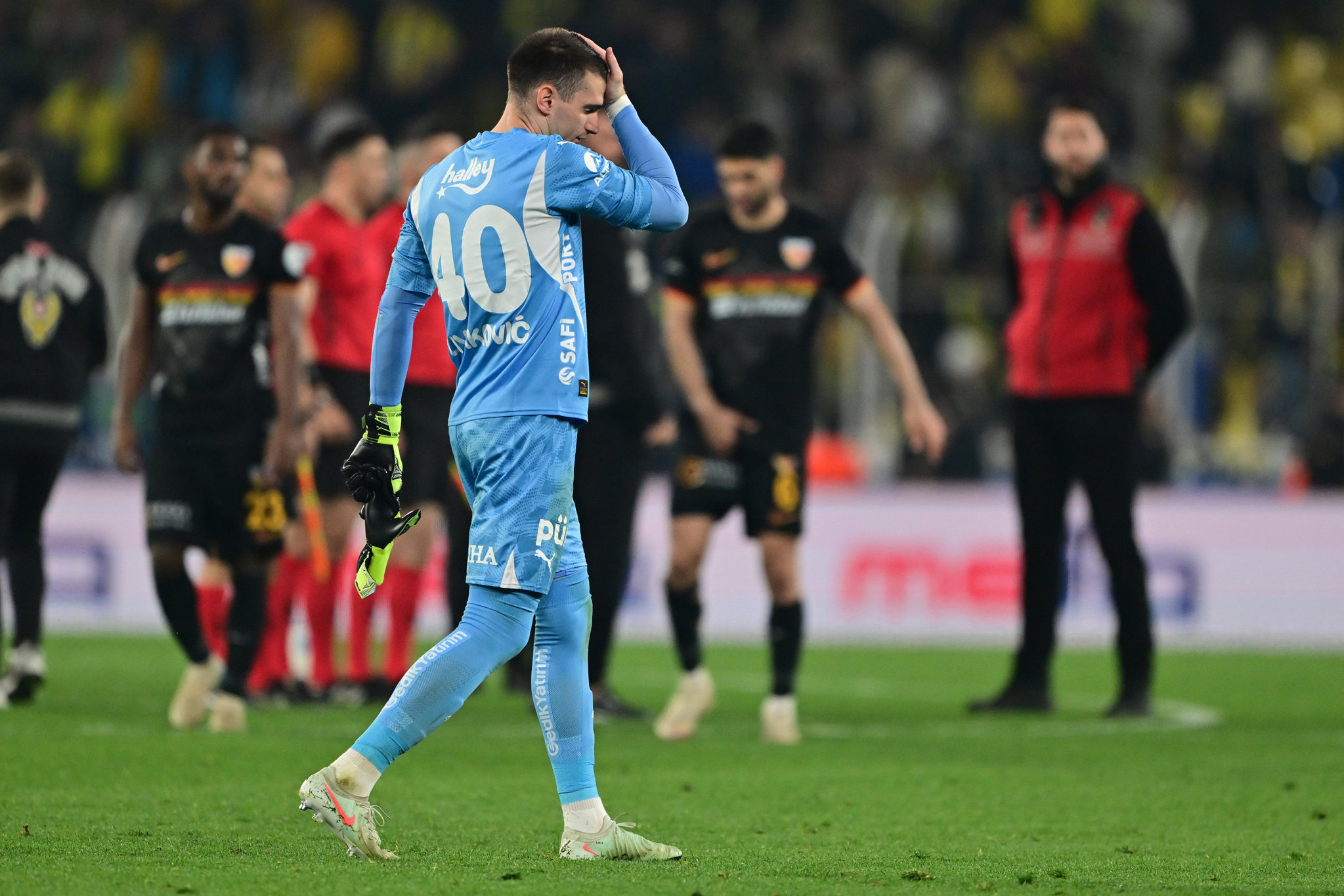 TRANSFER HABERİ: Fenerbahçe’de tam 12 ayrılık birden! Bellona Kayserispor maçı sonrası biletleri kesildi