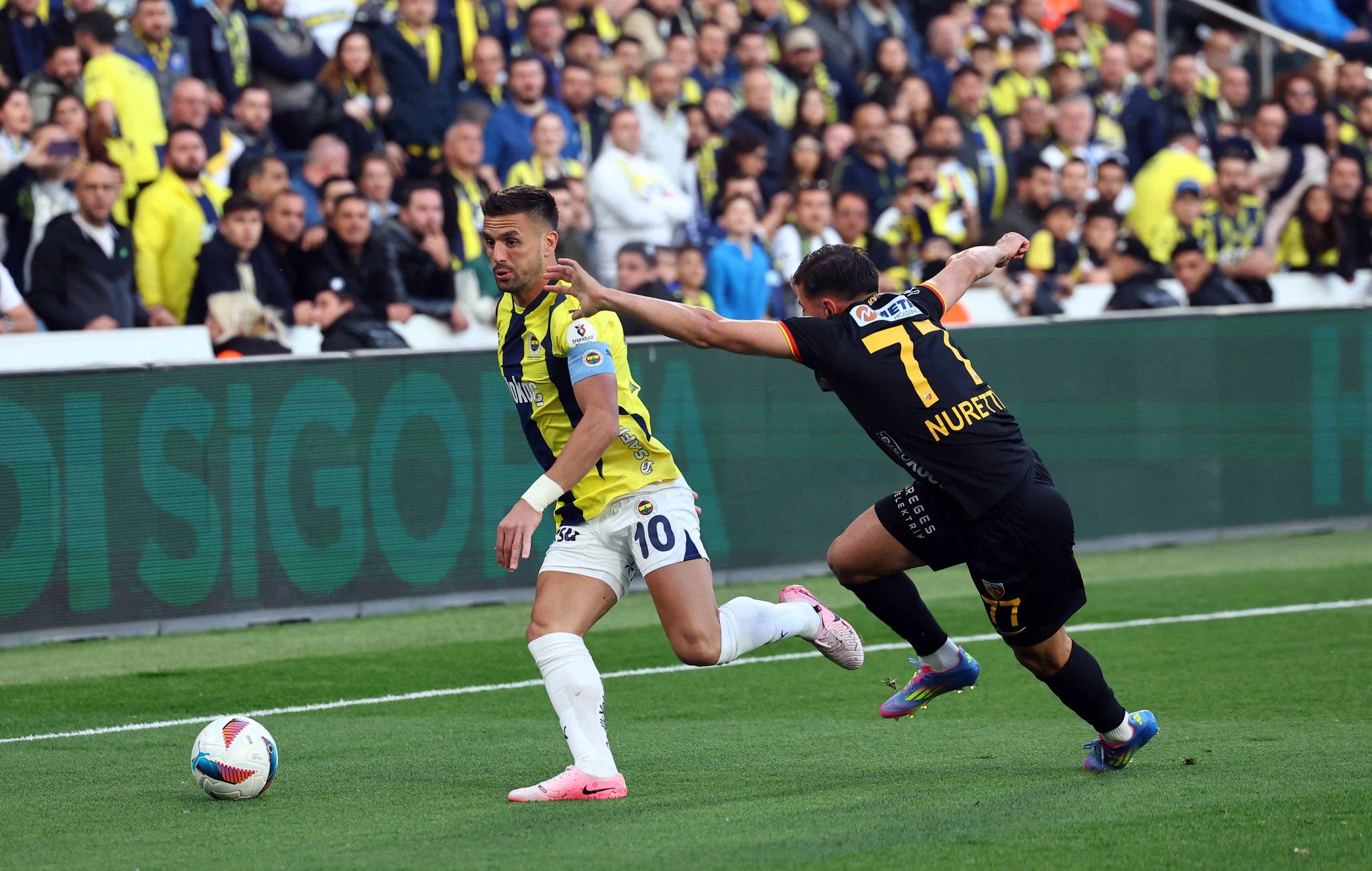 TRANSFER HABERİ: Fenerbahçe’de tam 12 ayrılık birden! Bellona Kayserispor maçı sonrası biletleri kesildi