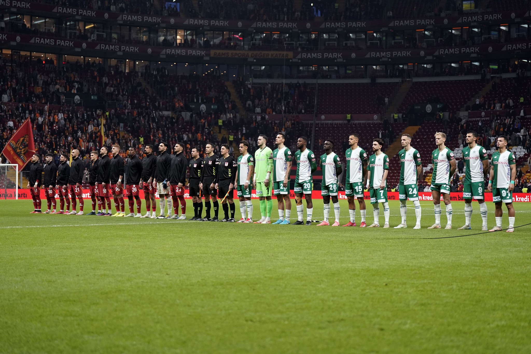 Okan Buruk’tan flaş Mertens kararı! İşte Galatasaray’ın TÜMOSAN Konyaspor maçı 11’i