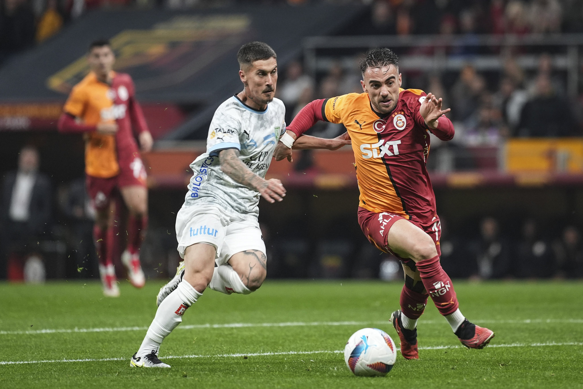 GALATASARAY HABERİ: Yönetimden taraftara şampiyonluk hediyesi! Bu transfer yeni sezona damga vurur