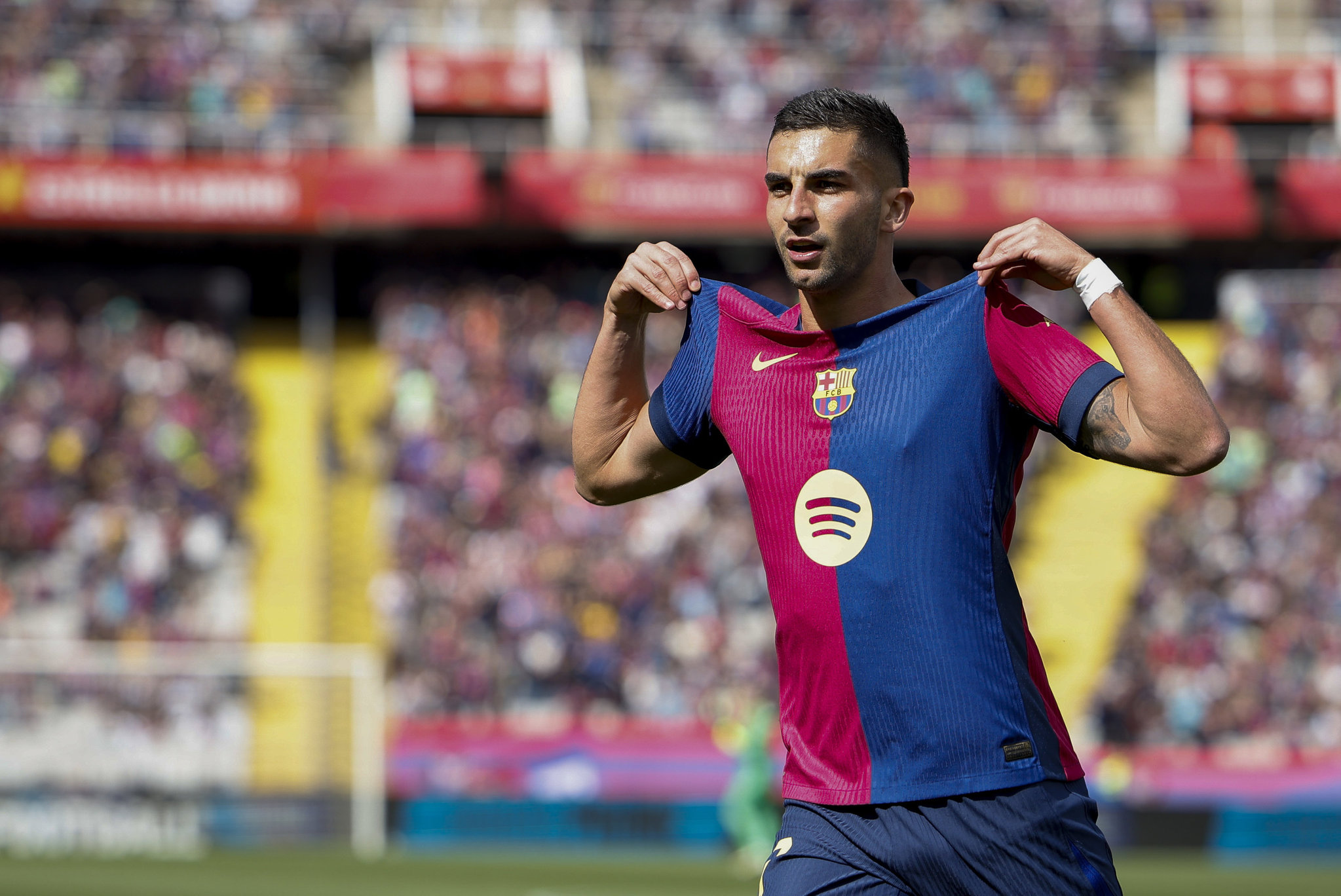 GALATASARAY HABERİ: Yönetimden taraftara şampiyonluk hediyesi! Bu transfer yeni sezona damga vurur