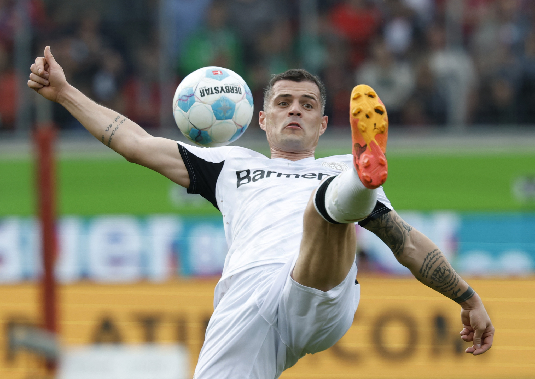 Galatasaray’a transferde kötü haber! ’Onu bırakmayı düşünmüyoruz’