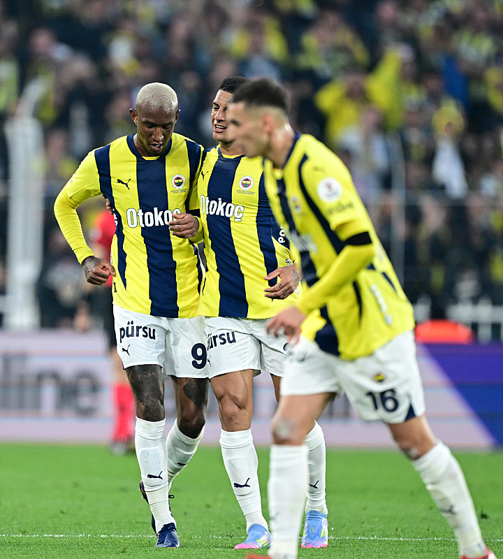 Fenerbahçe tecrübeli yıldızın tapusunu alıyor! Gelecek sezonun ilk transferi belli oldu