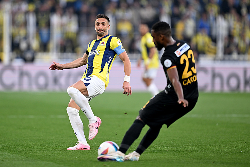 TRANSFER HABERLERİ | Fenerbahçeli yıldız eski takımına dönüyor! Anlaşma büyük oranda sağlandı
