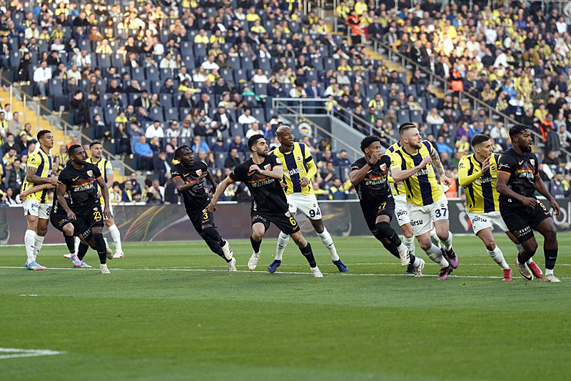 TRANSFER HABERLERİ | Fenerbahçeli yıldız eski takımına dönüyor! Anlaşma büyük oranda sağlandı