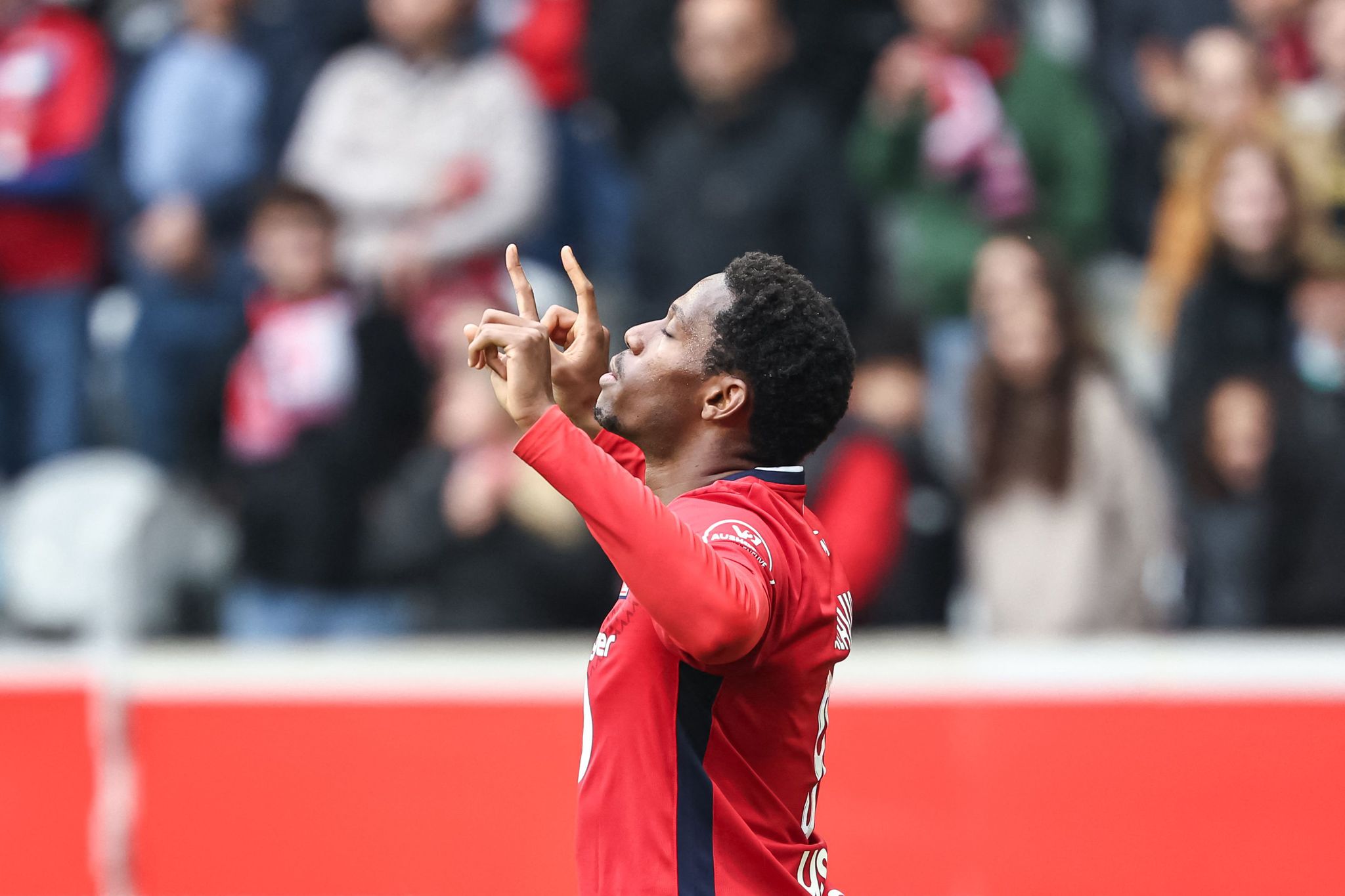 Fenerbahçe’de Jonathan David sesleri!