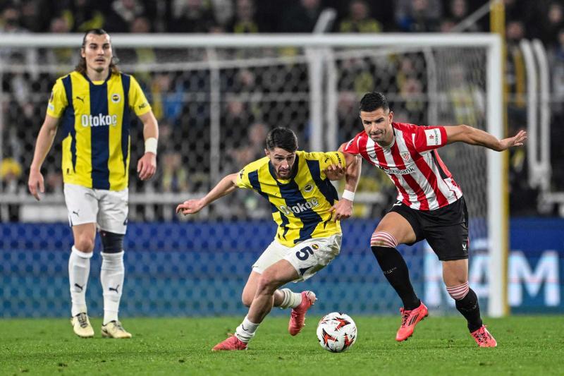 Fenerbahçeli yıldıza Süper Lig’den dev talip! Transferde yer yerinden oynayacak