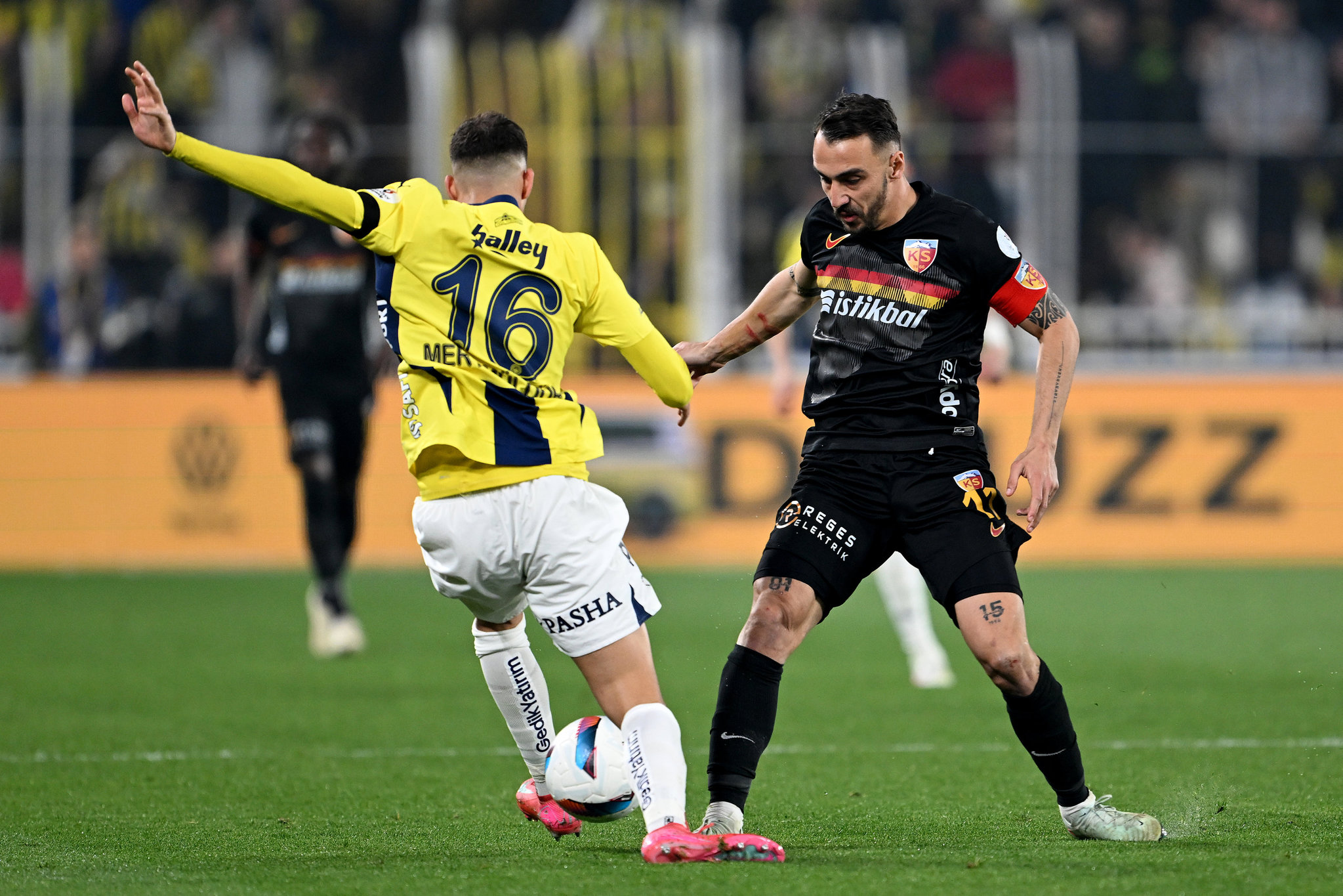 Fenerbahçe’yi yıktı Galatasaray’ı peşine taktı!