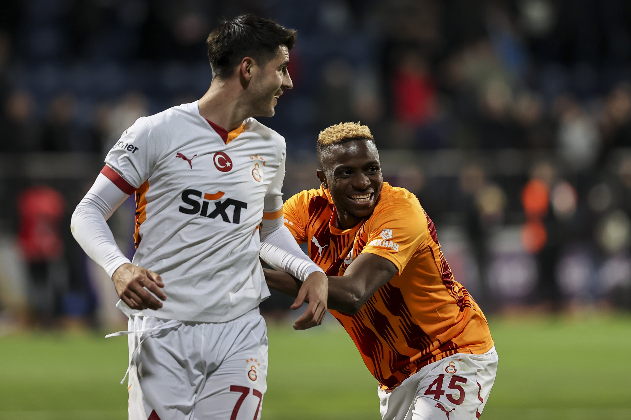 Ahmet Çakar’dan Galatasaray’ın yıldızına övgü: Hagi’den sonra...