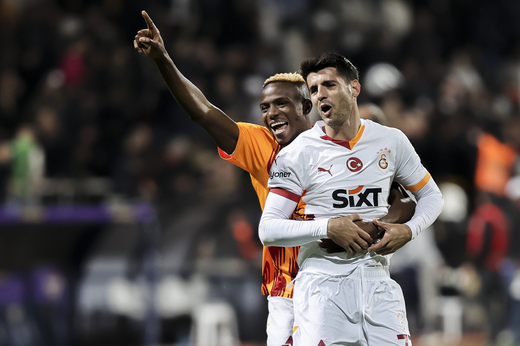 Ahmet Çakar’dan Galatasaray’ın yıldızına övgü: Hagi’den sonra...