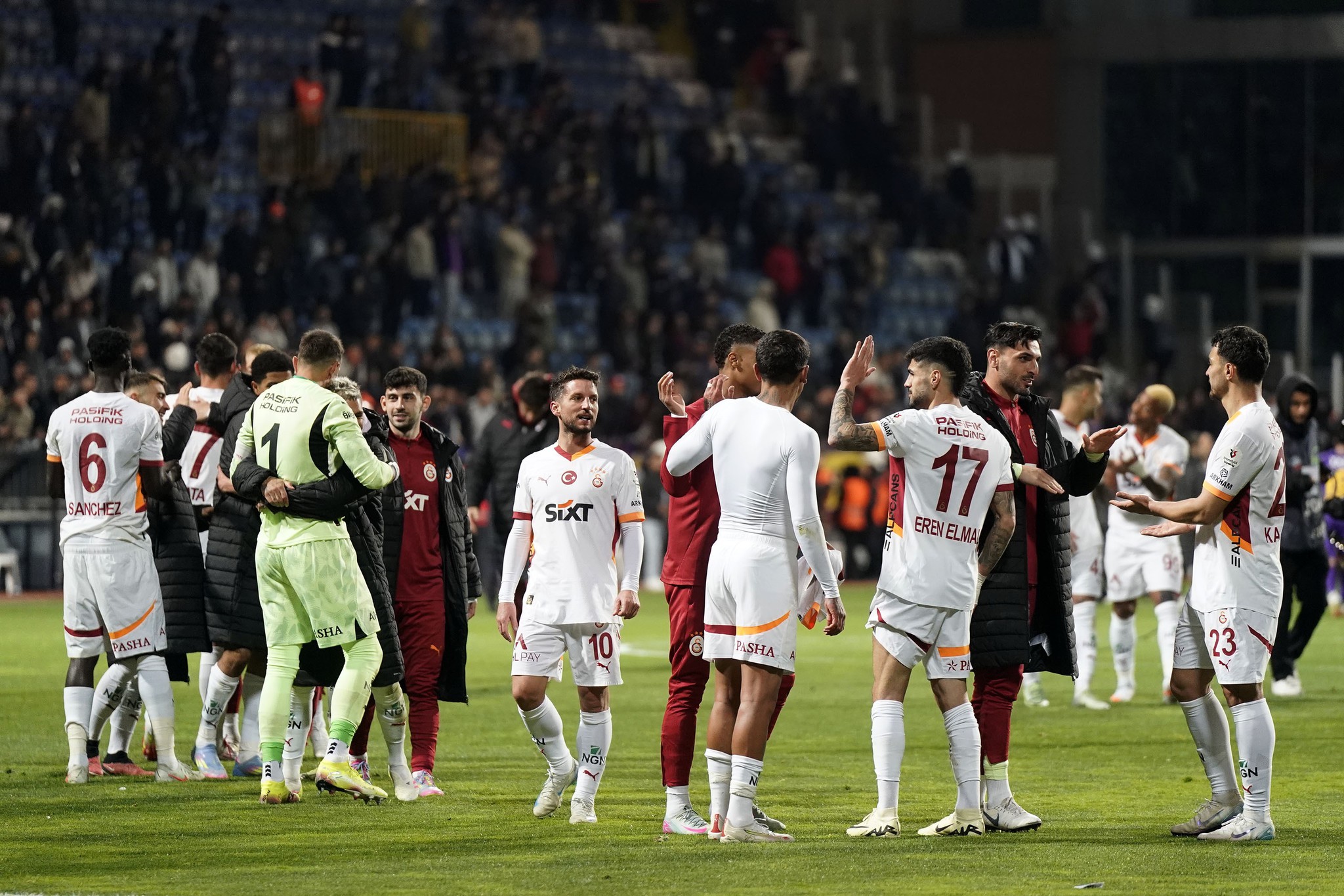 GALATASARAY HABERİ | Victor Osimhen’e Suudi Arabistan kancası! Transferde dev bütçe ayırdılar