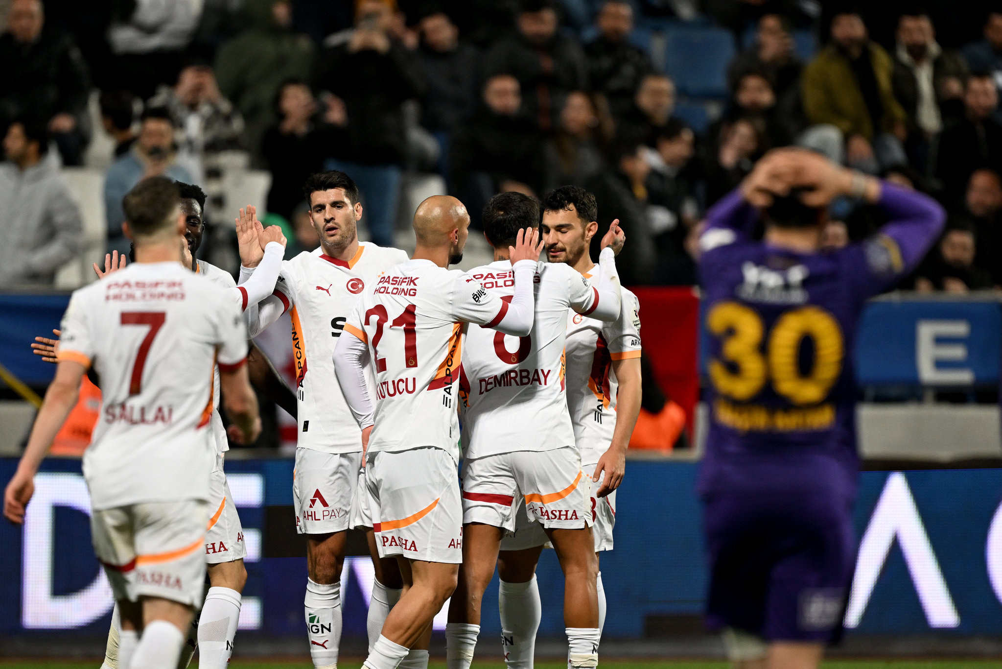 TRANSFER HABERİ | Galatasaray’a Malili orta saha! Görüşmeler başladı
