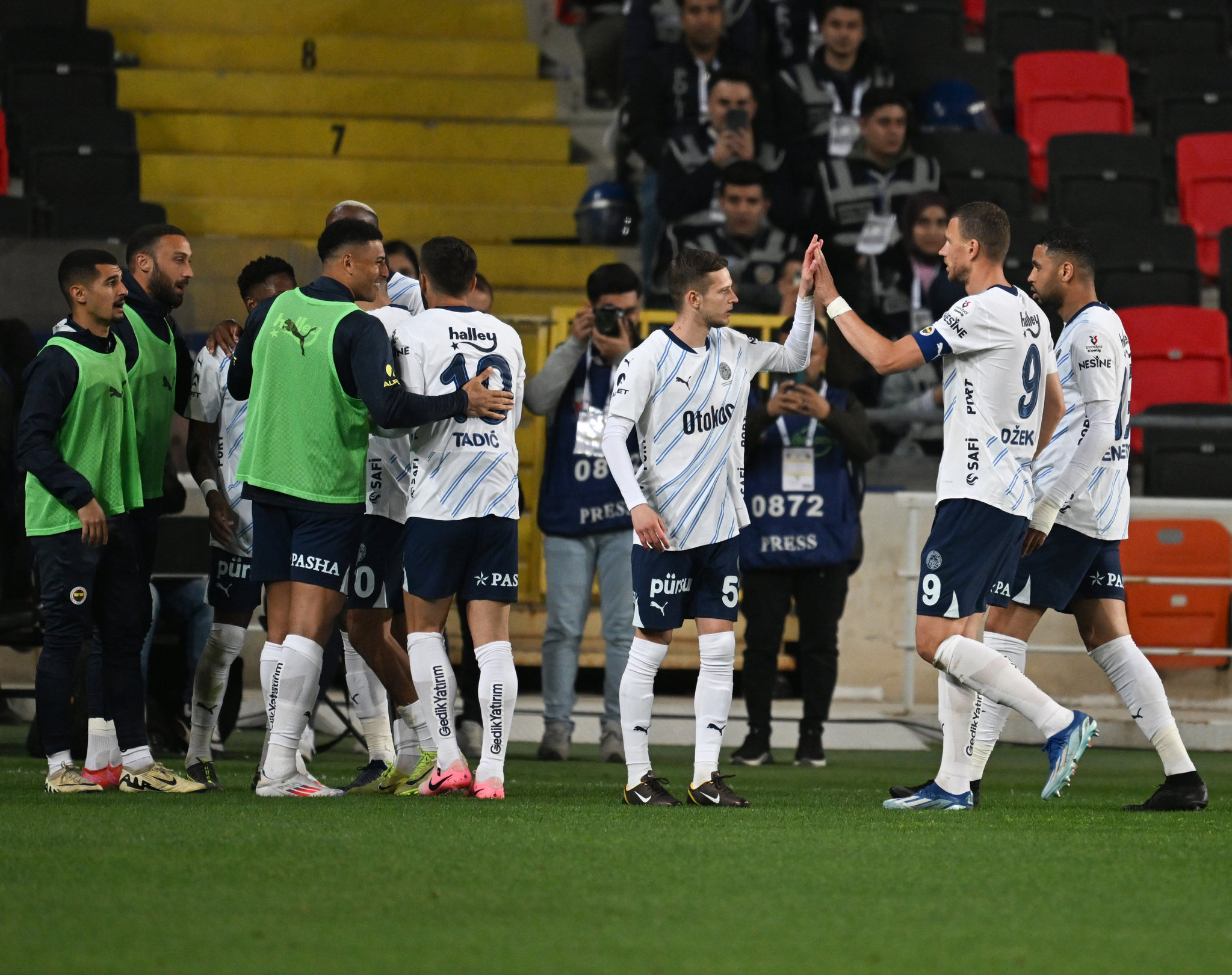 Fenerbahçe’den sürpriz forvet hamlesi! Transferde rota Premier Lig
