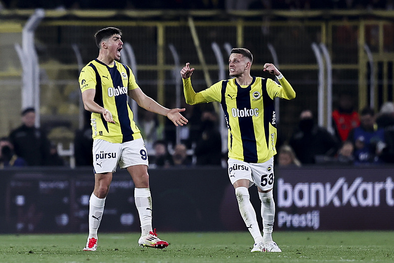Fenerbahçe’de Szymanski için ayrılık kapısı açık! Mourinho için ’Olmazsa olmaz’ özelliğini kaybetti