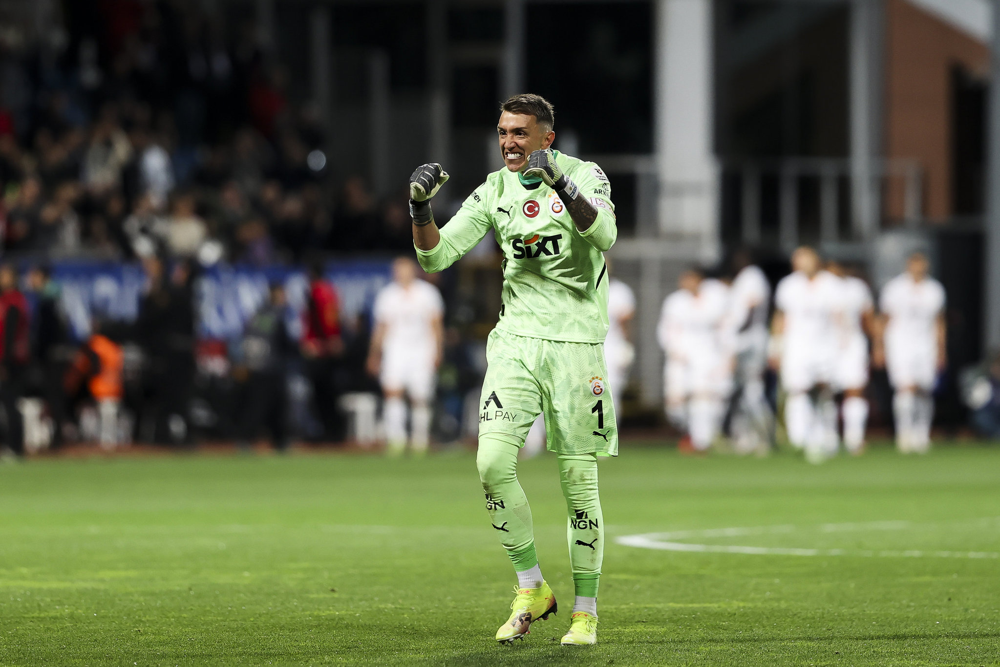 GALATASARAY TRANSFER HABERİ | Sezon sonunda o takıma imza atıyor! Muslera’nın yeni adresini duyurdular