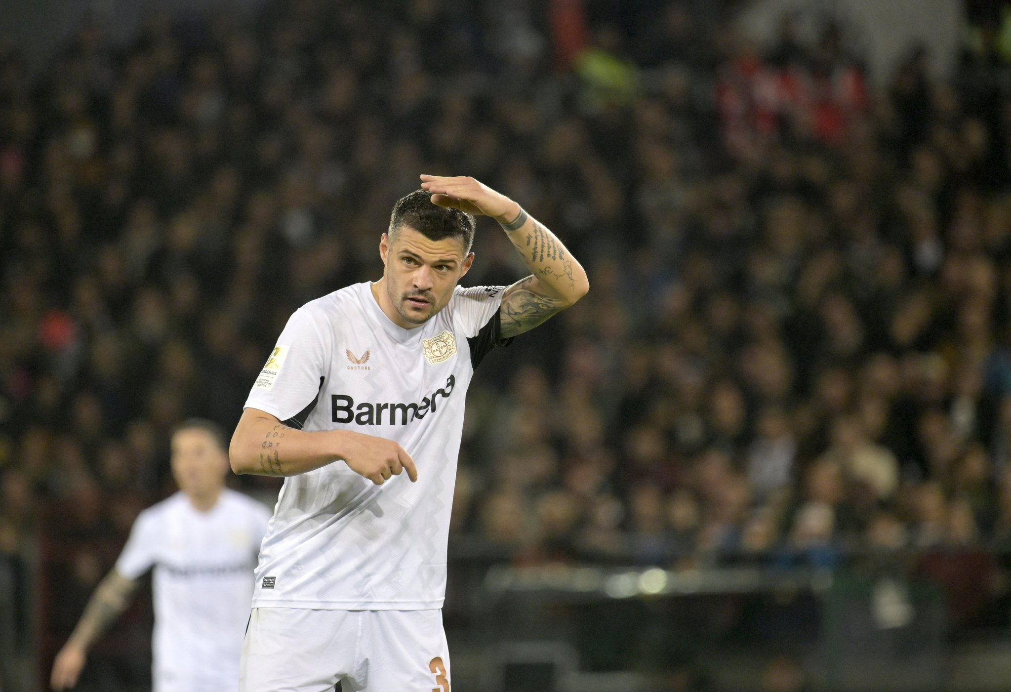 TRANSFER HABERİ: Xhaka adım adım Galatasaray’a! İşte görüşme tarihi