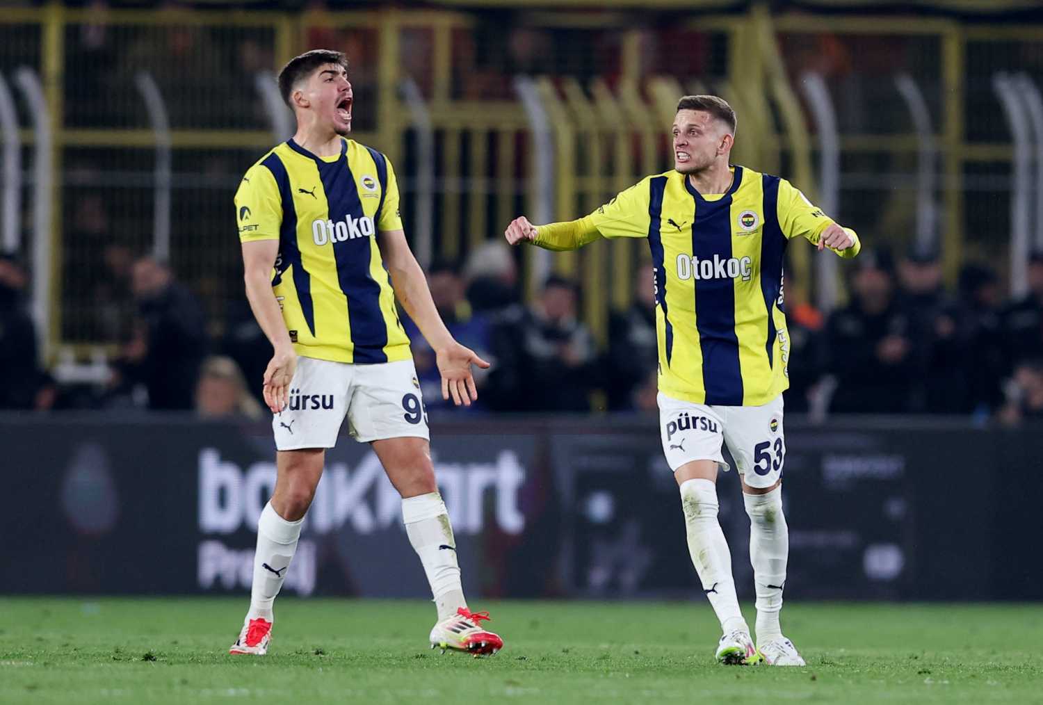 TRANSFER HABERİ: Marsilya’dan Fenerbahçe’ye 3’lü kıskaç! Mourinho 2 ismin ayrılığına onay verdi