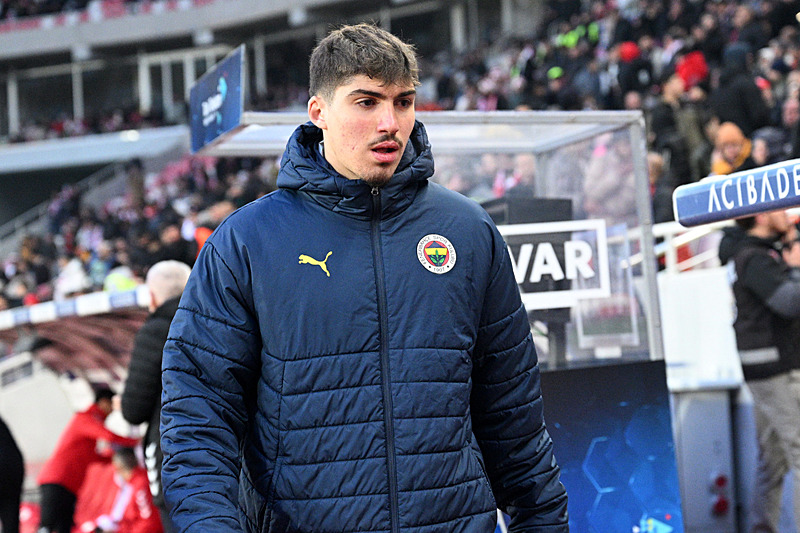 TRANSFER HABERİ: Marsilya’dan Fenerbahçe’ye 3’lü kıskaç! Mourinho 2 ismin ayrılığına onay verdi