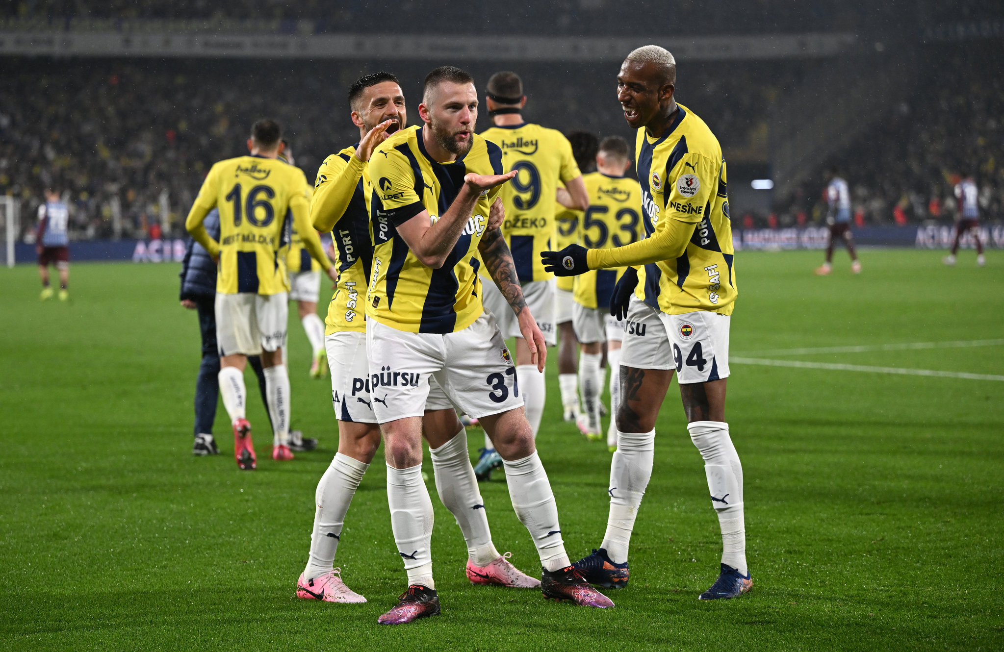 Milan Skriniar Fenerbahçe’de kalacak mı? İngiliz basınından flaş iddia!