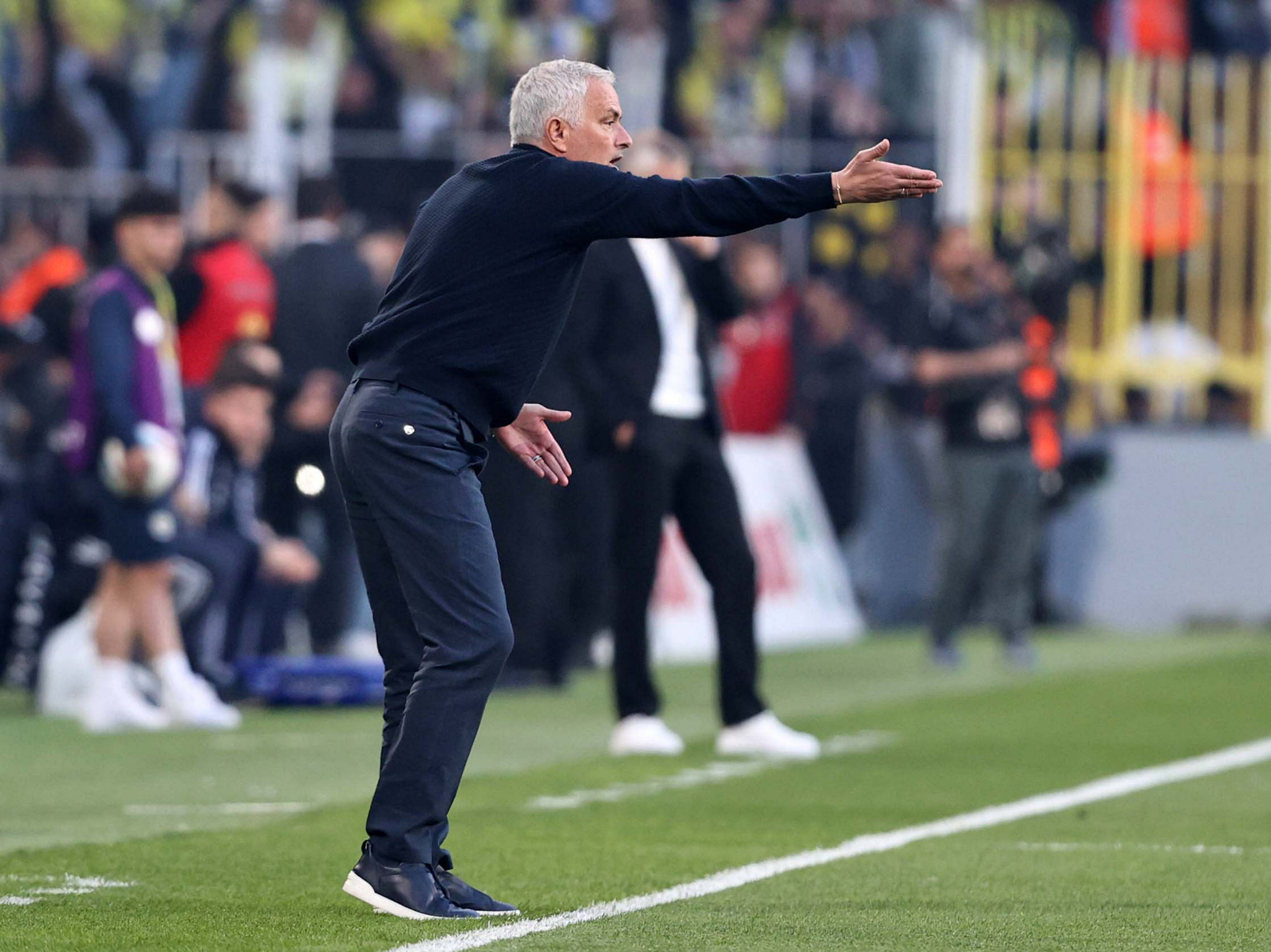 Jose Mourinho Fenerbahçe’den ayrılıyor mu? Flaş Leeds United iddiası!