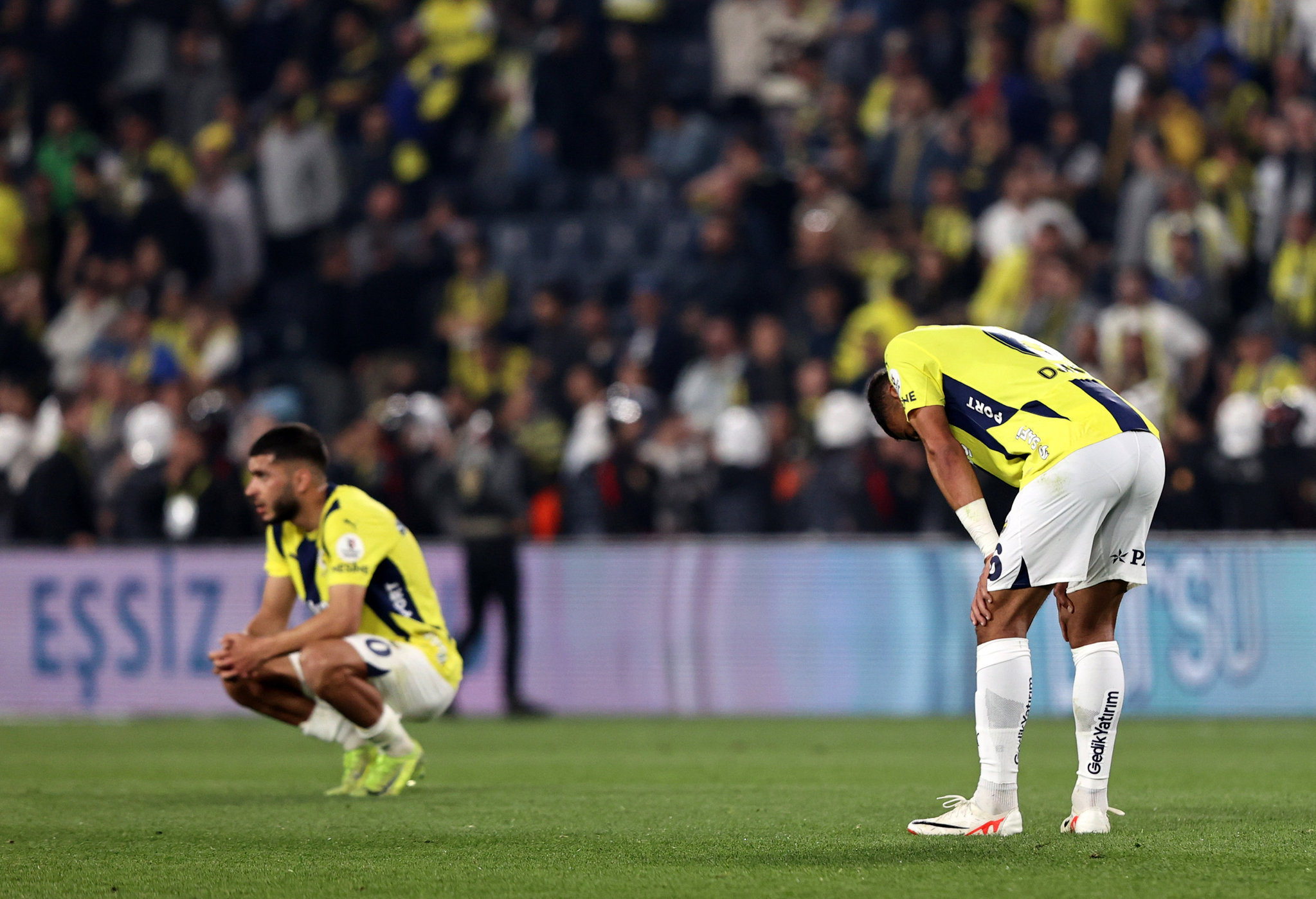 Jose Mourinho Fenerbahçe’den ayrılıyor mu? Flaş Leeds United iddiası!