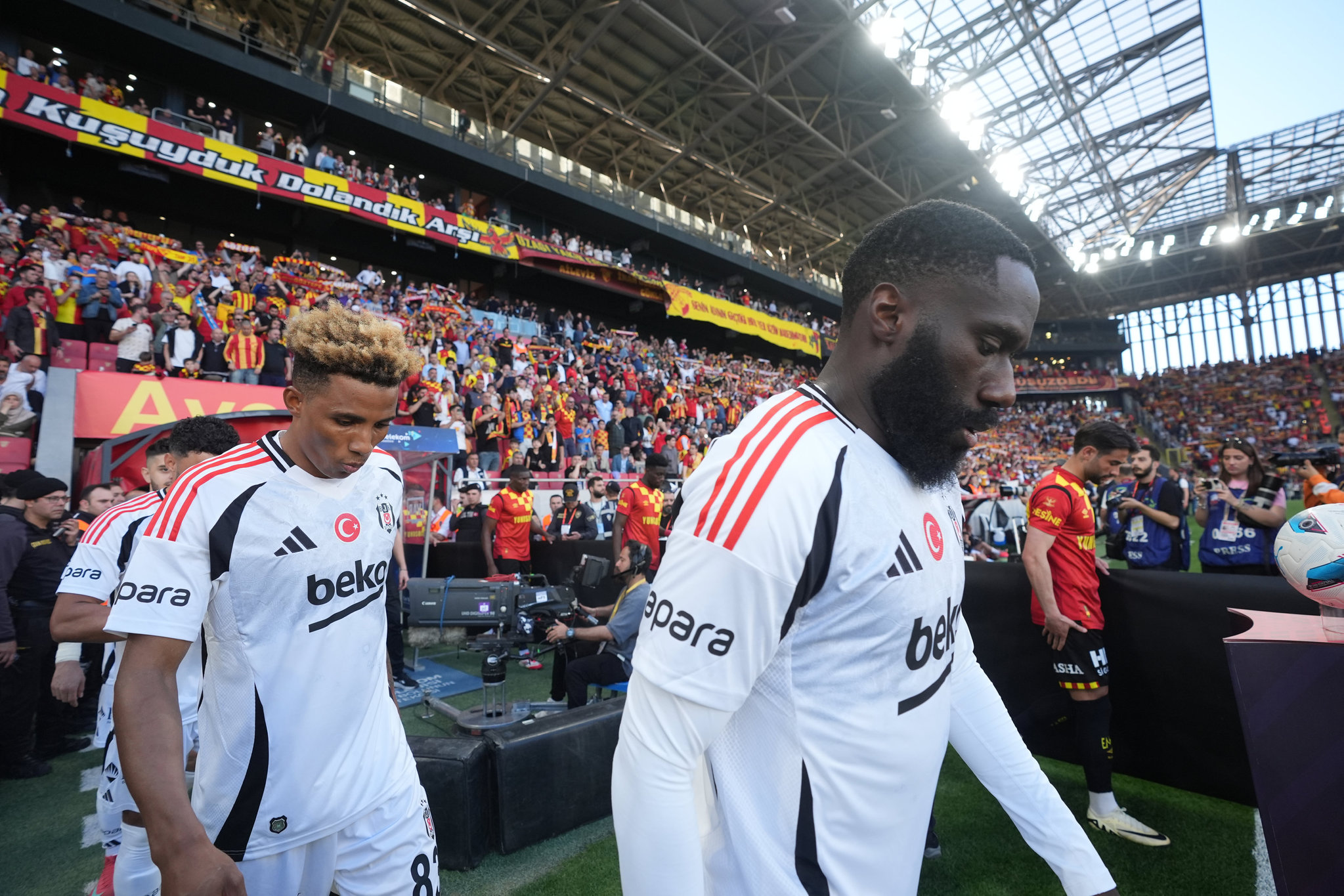 BEŞİKTAŞ HABERİ | Arthur Masuaku ile yola devam edilecek mi? Karar çıktı