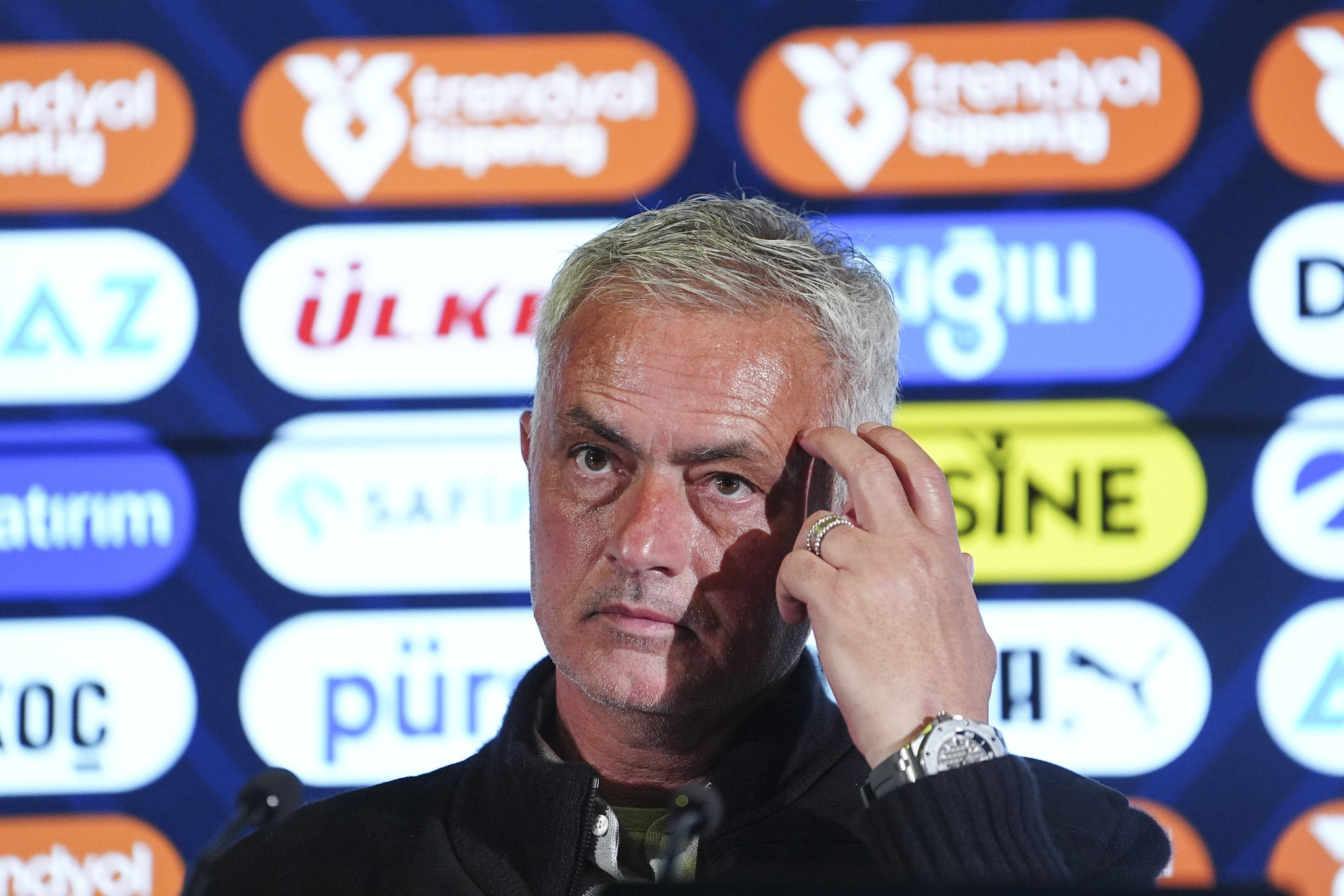 FENERBAHÇE HABERİ | Jose Mourinho’nun sözleşmesinde madde şoka uğrattı!