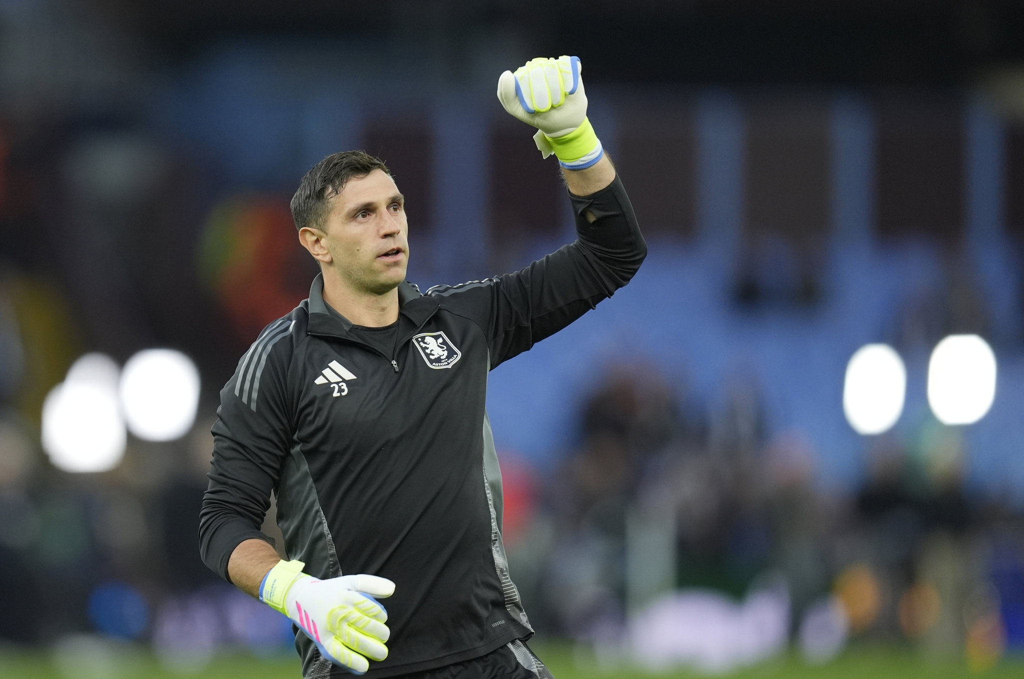 Fenerbahçe’den Emiliano Martinez bombası! Transferde flaş Lunin detayı