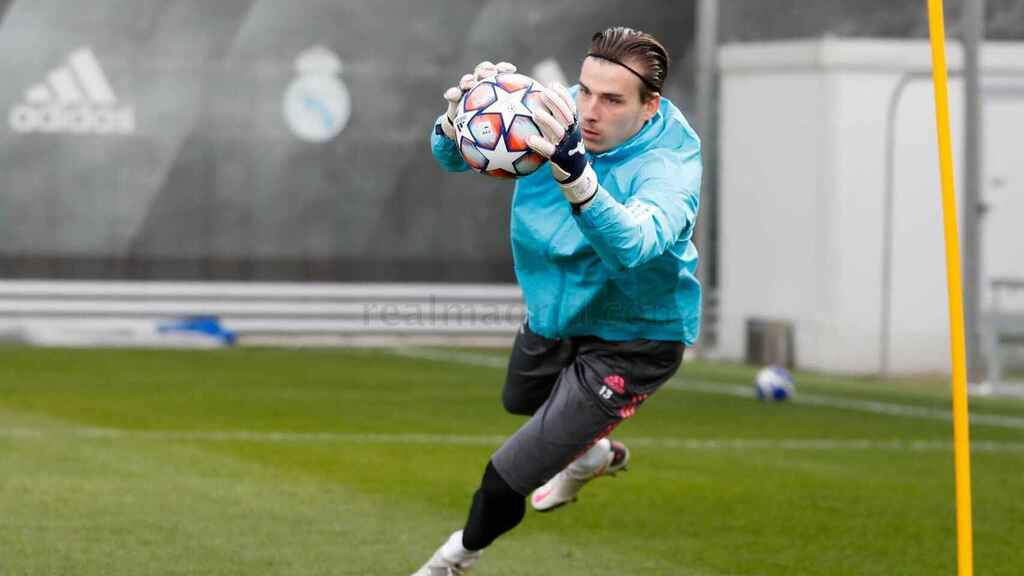 Fenerbahçe’den Emiliano Martinez bombası! Transferde flaş Lunin detayı