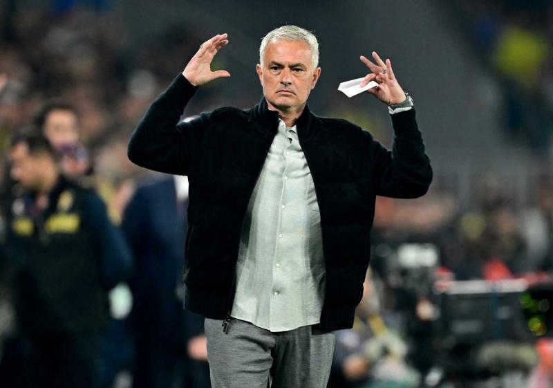 Fenerbahçe’de Mourinho ile yönetim arasında ayrılık satrancı! Geleceği belirsizliğini koruyor