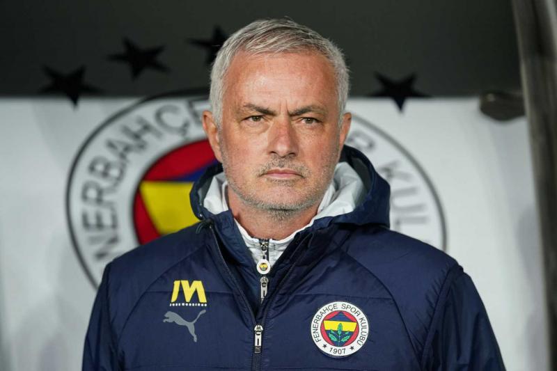 Fenerbahçe’de Mourinho ile yönetim arasında ayrılık satrancı! Geleceği belirsizliğini koruyor