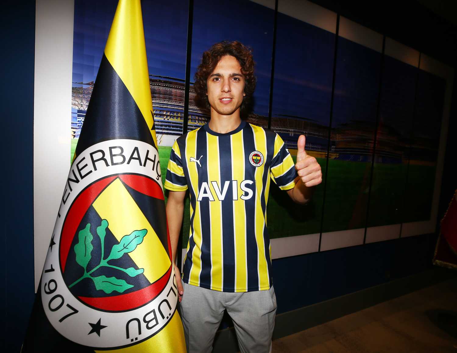 TRANSFER HABERİ: Veda açıklaması yaptı! Fenerbahçe’ye geri dönüyor