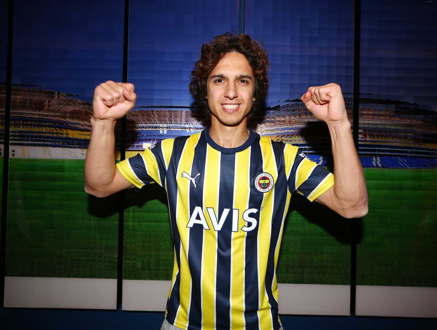 TRANSFER HABERİ: Veda açıklaması yaptı! Fenerbahçe’ye geri dönüyor