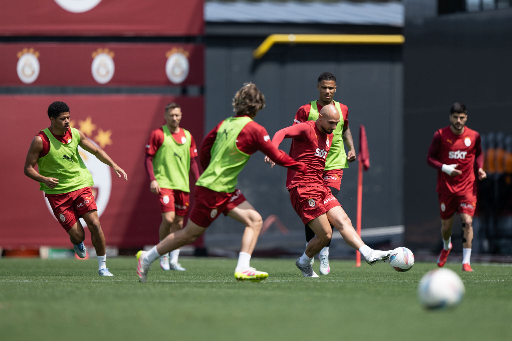 TRANSFER HABERİ: Galatasaray’da flaş Okan Buruk iddiası! Ayrılık...