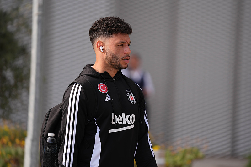 TRANSFER HABERİ: Beşiktaş’ta 4 ayrılık birden! Solskjaer biletlerini kesti